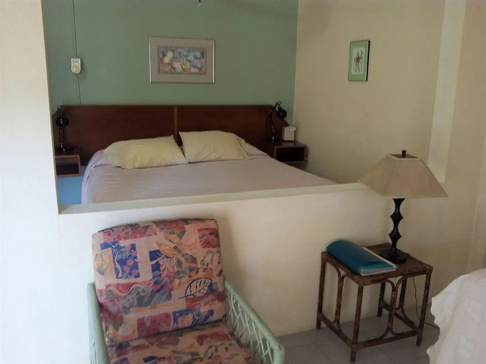 The Crow'S Nest Inn Vieques Hotel