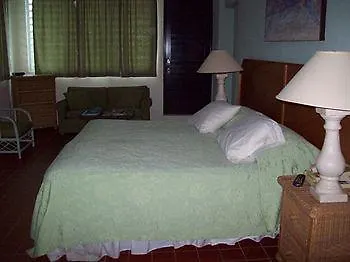The Crow'S Nest Inn Vieques